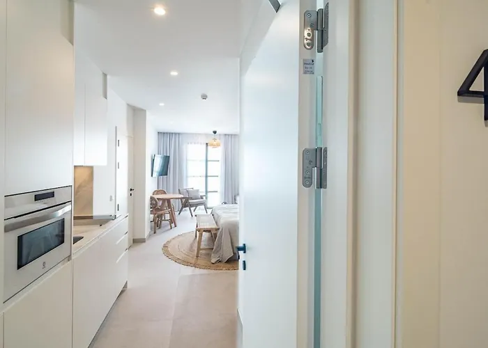 Seaclub By Roomservices 아파트 *