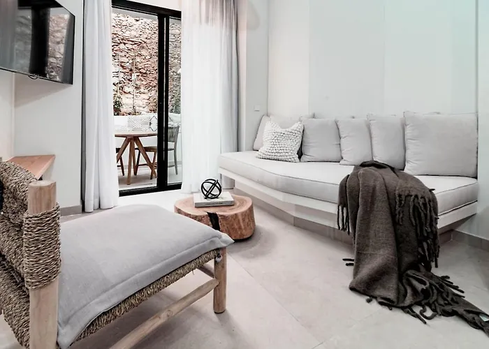 Seaclub By Roomservices *